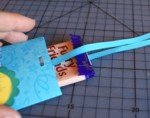 Chocolate bar favor mechanism