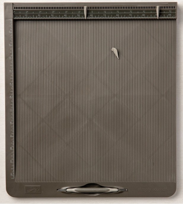 A tool for all your scoring needs, for making fancy folds, boxes, scoring card bases and so much more. Simply Scored Tool