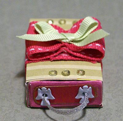 A smalll matchbox that could hold special jewelry